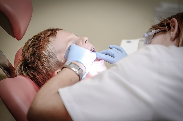 Hos tandläkaren på tandläkarbesök